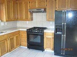 Spacious 2 Bedroom Home with Fireplace - Nicely Remodeled!   in San Jose, CA (Photo 1 of 6)