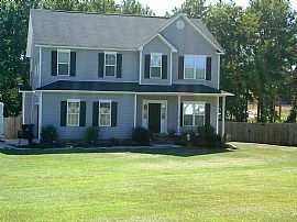 Ideal 3 Bedroom, 2 Story Home on 3/4 Acre with Fenced Yard in Holly Ridge, NC