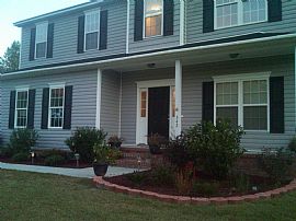 Ideal 3 Bedroom, 2 Story Home on 3/4 Acre with Fenced Yard in Holly Ridge, NC (Photo 7 of 11)