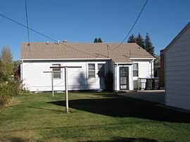 Charming 4 Bedroom Home with Fireplace in Avenues in Cheyenne, WY (Photo 2 of 7)