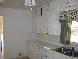 Charming 4 Bedroom Home with Fireplace in Avenues in Cheyenne, WY (Photo 4 of 7)