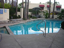 Beautiful 2 Bedroom Townhouse with Upgrades in Phoenix, AZ (Photo 1 of 7)