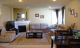 Beautiful 4 Bedroom Home with Hardwood Floors and Central Air in Redmond, WA