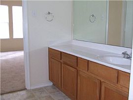 Huge, Spacious 4 Bedroom Home - $350 Off First Month in Houston, TX (Photo 3 of 6)