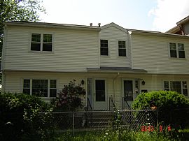 Comfy 3 Bedroom Apartment with Walk-Out Basement in Nashua, NH