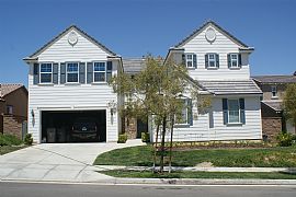 Gated - Luxurious 4 Bedroom Home with Amenities in Corona, CA