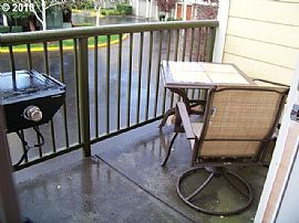 Discounted 3 Bedroom Condo Near Columbia River - $1400 in Vancouver, WA (Photo 11 of 12)
