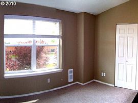 Discounted 3 Bedroom Condo Near Columbia River - $1400 in Vancouver, WA (Photo 9 of 12)