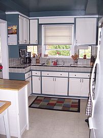 Very Nice 3 Bedroom Home with 2.5 Car Garage in Hazel Park, MI