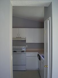 New, Refurbished 3 Bedroom Home with Move-In Specials! $925 in Maitland, FL (Photo 10 of 11)