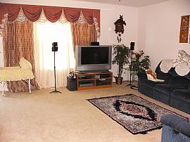 Maintenance Free 4 Bedroom Luxury Townhoe Near IL 59 and IL 20 in Streamwood, IL