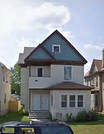 Spacious 3 Bedroom Duplex Apartment on 1st Floor  in Minneapolis, MN