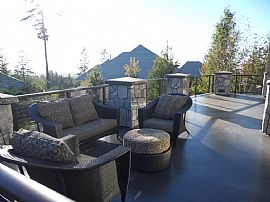 Posh 4 Bedroom Show Home with Slate Floors and Home Theater! in Portland, OR (Photo 3 of 12)