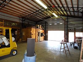 Cozy 3 Bedroom Home with Sauna and Steam Room on 4 Acres! in Portland, OR (Photo 11 of 12)