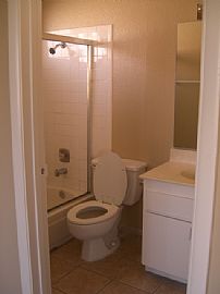 Newly Renovated 2 Bedroom 2 Bath Condo Near Airport and UNLV in Las Vegas, NV (Photo 6 of 12)