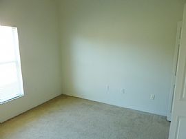 Dazzling 4 Bedroom Home with 2 Car Garage - $1195.00 in Orlando, FL (Photo 9 of 11)