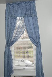 Very Nice 2 Bedroom Upper Apartment - Close to Leonard St. in Grand Rapids, MI (Photo 5 of 8)