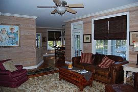 Lovely 4 Bedroom Executive Home Retreat with Private Dock in Mount Pleasant, SC (Photo 4 of 8)