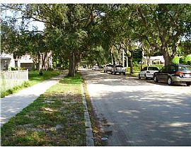 Great, Little 2 Bedroom Apartment on Quiet Street in Hollywood, FL
