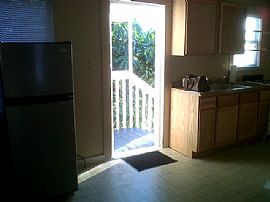 Great, Little 2 Bedroom Apartment on Quiet Street in Hollywood, FL (Photo 2 of 4)
