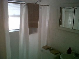 Great, Little 2 Bedroom Apartment on Quiet Street in Hollywood, FL (Photo 4 of 4)