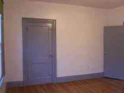 Well Maintained 1 Bedroom Apartment with Hardwood Flooring in Medford, MA (Photo 3 of 6)