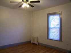 Well Maintained 1 Bedroom Apartment with Hardwood Flooring in Medford, MA (Photo 4 of 6)