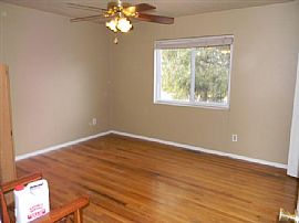 Wonderful 3 Bedroom Home - Rent Includes Utilities! in Colorado Springs, CO (Photo 4 of 11)