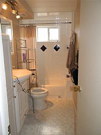 Wonderful 3 Bedroom Home - Rent Includes Utilities! in Colorado Springs, CO (Photo 8 of 11)