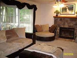 Beautiful 4 Bedroom Contemporary Home with Open Floor Plan in Lake Monticello, VA (Photo 2 of 10)