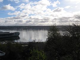 Cozy 1 Bedroom Apartment with Water View in Bremerton, WA