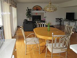 Beautiful 4 Bedroom Single Family Home with Hardwood Floors in Bolingbrook, IL (Photo 7 of 7)