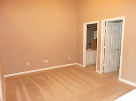 Gracious 2 Bedroom Townhouse with Bonus Room - $1095 in Sanford, FL (Photo 9 of 12)