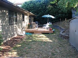 Beautiful 3 Bedroom Home in Desirable Neighborhood in Salem, OR (Photo 2 of 6)