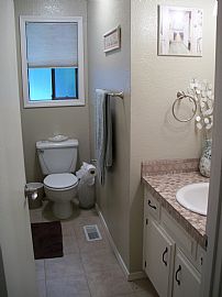 Beautiful 3 Bedroom Home in Desirable Neighborhood in Salem, OR (Photo 5 of 6)