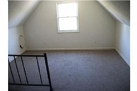 Charming 2 Bedroom Home - Ready to Move In Now!! Call! in Toledo, OH (Photo 3 of 3)