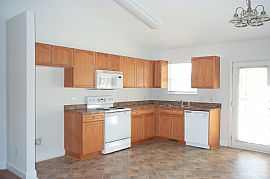 Excellent 3 Bedroom Home with 1 Car Garage - Available Now! in Mooresville, NC (Photo 3 of 4)