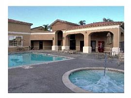 Spotless 1 Bedroom Condo with 1 Car Attached Garage in Murrieta, CA (Photo 2 of 5)