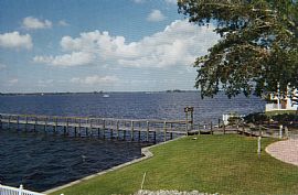 Nice 3 Bedroom Townhouse with Caloosahatchee River Frontage in Fort Myers, FL (Photo 9 of 9)