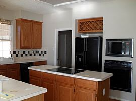 Beautiful 4 Bedroom Home with Pool For Lease in Plano, TX (Photo 2 of 10)