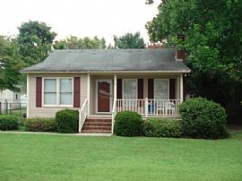 Divine 2 Bedroom Home - Walk The Rail Trail in Central Location in Florence, SC