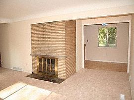 Incredible 4 Bedroom Home - Perfect For Entertaining in Livonia, MI (Photo 4 of 4)