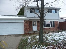 Classic 4 Bedroom Home with Fireplace - $1200 in Canton, MI