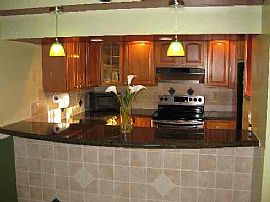 Beautiful and Quiet 2 Bedroom Townhouse with Water View!! in Coconut Creek, FL