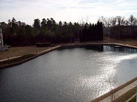 Fantastic 2 Bedroom Luxury Condo Next to Lake Norman in Cornelius, NC (Photo 4 of 6)