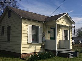 Leased!  No Longer Available! Charming 1 Bedroom Cottage in Booneville, AR (Photo 1 of 8)