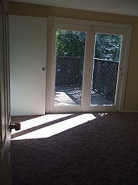 Lovely 3 Bedroom Home Near Memorial Drive in Stone Mountain, GA (Photo 4 of 12)