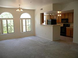 Excellent 2 Bedroom Townhouse with 2 Car Garage in Phoenix, AZ (Photo 5 of 6)
