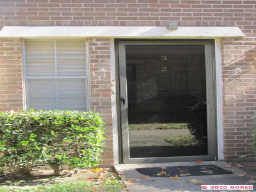 Quiet and Quaint 1 Bedroom Condo with Extras in Southern Hills in Tulsa, OK