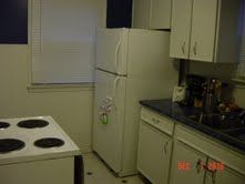 Great 2 Bedroom Home with Nice Sized Porch in Southgate, MI (Photo 4 of 7)